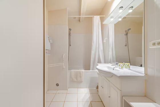 Le Jas — Salle d'eau — Douche